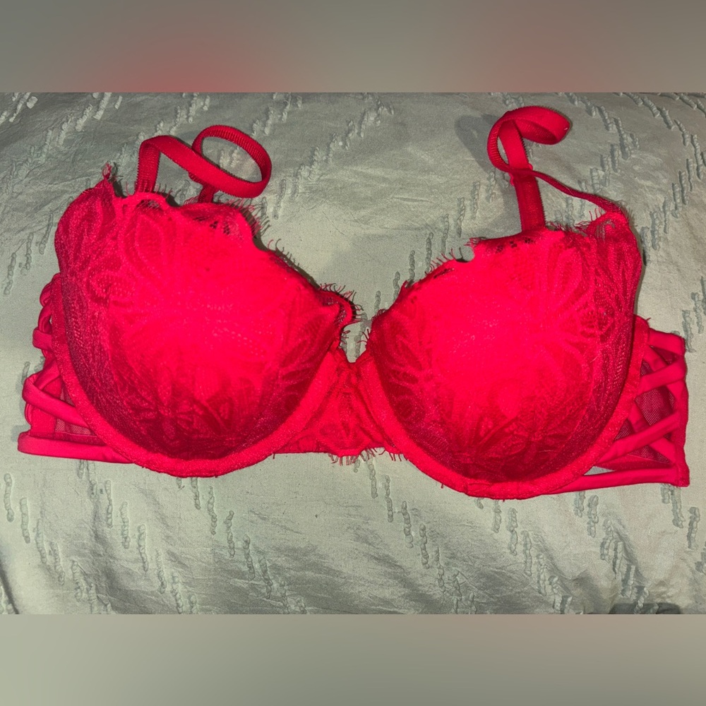 PINK Victoria's Secret Vibrant Red Lace Bra